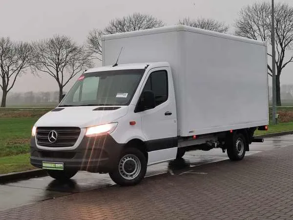 Mercedes-Benz Sprinter 316 Bakwagen + Laadklep Image 2