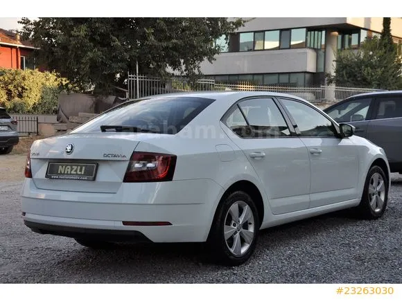 Skoda Octavia 1.6 TDI Style Image 4