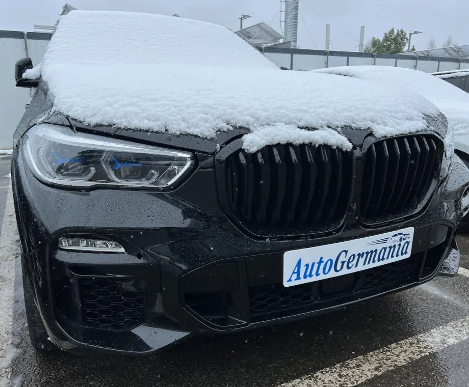 BMW X5 M50i Sky Lounge  Image 1